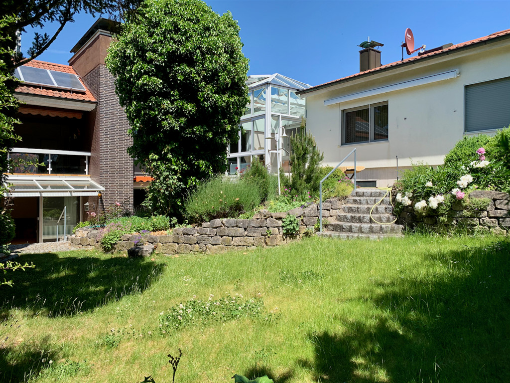 Repräsentativer Bungalow mit Doppelgarage in Bestlage am Schweinfurter