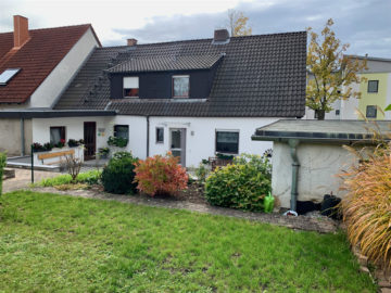 Interessante Immobilie mit vielfältigen Nutzungsmöglichkeiten in schöner Lage in der Gartenstadt, 97424 Schweinfurt, Haus