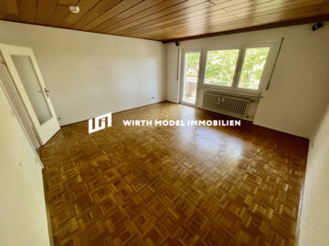 Schöne Vier-Zimmer-Eigentumswohnung mit Balkon und Garage in schöner Lage am Steinberg, 97422 Schweinfurt, Wohnung