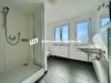 Ansprechende Drei-Zimmer-Wohnung mit EBK in zentraler Innenstadtlage - Badezimmer