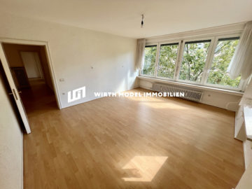 Geräumige Vier-Zimmer-Wohnung mit Balkon in zentraler Lage Schweinfurts, 97421 Schweinfurt, Wohnung