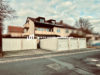 Rd. 2.255 €/m² Wfl. inkl. 5-Garagen | Dreifamilienhaus mit fünf Garagen in Würzburg - Lengfeld - Außenansicht