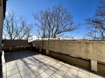 Reserviert. Vier-Zimmer-Wohnung mit schönem Balkon und Außenstellplatz in Schweinfurt, 97424 Schweinfurt / Oberndorf, Wohnung