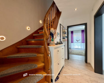 Renoviertes Reihenmittelhaus mit Einbauküche und Garten am Steinberg – Schweinfurt, 97422 Schweinfurt, Haus