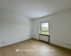 Sanierte Doppelhaushälfte mit schönem Garten und Garage in ruhiger Wohnlage - Zimmer 1 OG