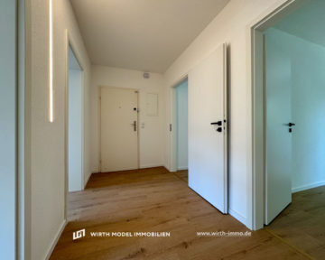 Kernsanierte Drei-Zimmer-Wohnung mit Balkon und Einzelgarage am Hochfeld/ Steinberg, 97422 Schweinfurt, Wohnung