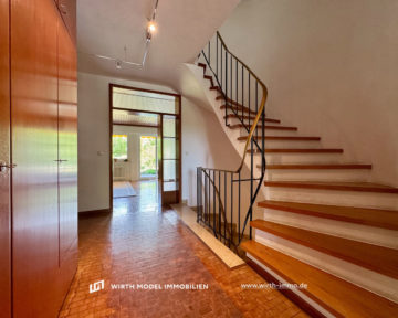 Reserviert. Geräumiges Reihenmittelhaus auf schönem Grundstück mit Garage in bester Lage am Hochfeld, 97422 Schweinfurt, Haus