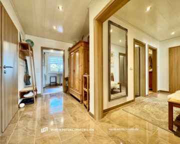 Renovierte und sehr gepflegte Drei-Zimmer-WHG mit EBK, Balkon und Garage sowie Aufzug | Steinberg, 97422 Schweinfurt, Wohnung