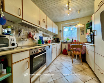 Reserviert. Schöne Drei-Zimmer-Wohnung mit Balkon und Einzelgarage in ruhiger Lage, 97424 Schweinfurt, Wohnung