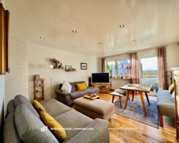 Sehr gepflegte und renovierte Drei-Zimmer-WHG mit EBK, Balkon und Garage sowie Aufzug | Steinberg, 97422 Schweinfurt, Wohnung