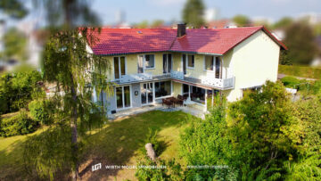 Repräsentatives Einfamilienhaus auf parkähnlichem Grundstück mit 2.121 m² in exponierter Wohnlage, 97422 Schweinfurt, Einfamilienhaus