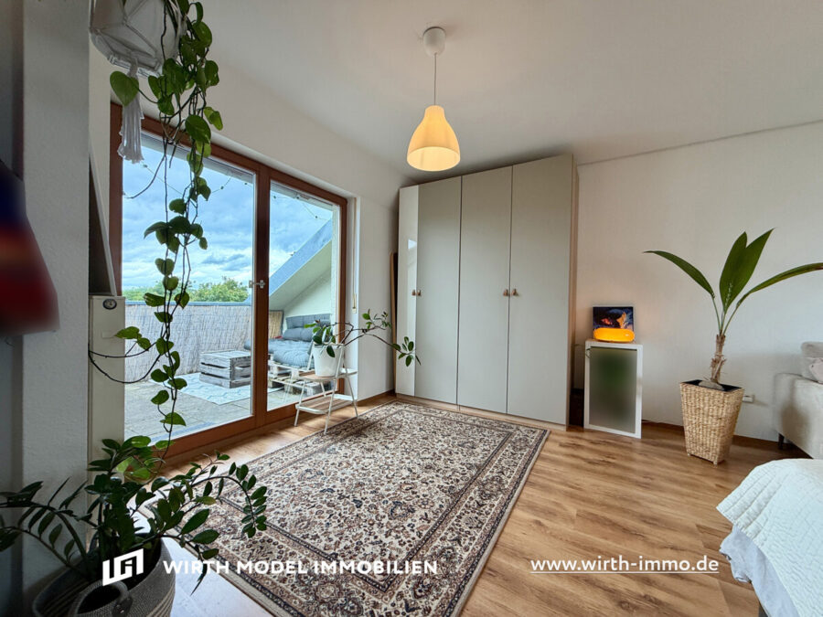 Großzügige Ein-Zimmer-Dachgeschoss-Wohnung mit Balkon in angenehmer Wohnlage - Foto 2