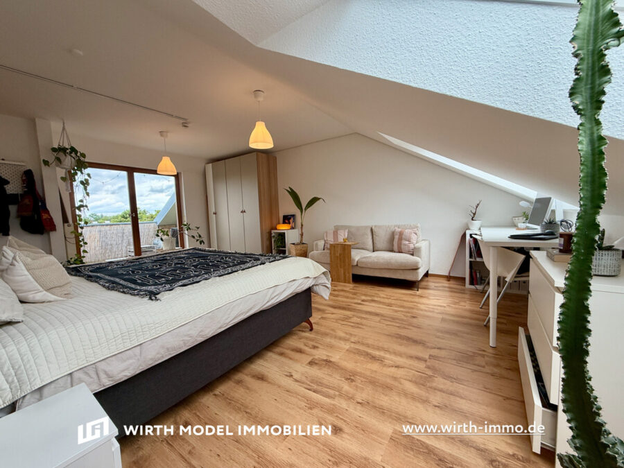 Großzügige Ein-Zimmer-Dachgeschoss-Wohnung mit Balkon in angenehmer Wohnlage - Foto 4