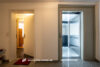 Energie A | Barrierefreie Drei-Zimmer-Wohnung mit Balkon, Garage und zwei Stellplätzen | Bj. 2016 - Aufzug und Treppenhaus
