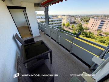 Großzügige und lichtdurchflutete Drei-/Vier-Zimmer-Wohnung mit Balkon und TG-Stellplatz, 97422 Schweinfurt, Etagenwohnung