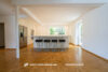 Freistehendes Wohnhaus mit hochwertiger Ausstattung, Carport und 1.030 m² Grundstücksgröße - Offener Wohn-/Ess-/Küchenbereic
