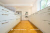 Freistehendes Wohnhaus mit hochwertiger Ausstattung, Carport und 1.030 m² Grundstücksgröße - Offener Wohn-/Ess-/Küchenbereic