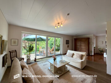 Reserviert: Großzügiges Einfamilienhaus mit Garage, Garten und Fernblick in Üchtelhausen-Zell, 97532 Üchtelhausen / Zell, Haus