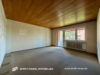 Drei-Zimmer-Wohnung mit Balkon, Aufzug und Garage in gefragter Wohnlage am Steinberg - Wohn-/Esszimmer
