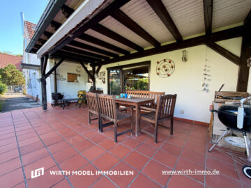 Doppelhaushälfte auf großem Grundstück mit Carport | Gartenstadt-Schweinfurt, 97424 Schweinfurt, Doppelhaushälfte