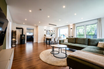 Kernsanierter Altbau plus Neubau – Einfamilienhaus in Energieeffizienzklasse A, 97532 Üchtelhausen, Haus