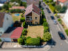 Freistehendes Einfamilienhaus mit Garage in zentraler Lage von Niederwerrn - Außenansicht