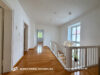 Großzügiges Einfamilienhaus mit Garage und Garten in attraktiver Lage am Hochfeld in Schweinfurt - Treppenhaus/Flur