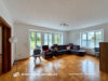 Großzügiges Einfamilienhaus mit Garage und Garten in attraktiver Lage am Hochfeld in Schweinfurt - Wohnzimmer