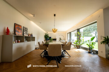 Großzügiges Einfamilienhaus mit rd. 230 m² Wohnfläche und Garten auf 431 m² Grundstück in Bestlage, 97422 Schweinfurt, Bungalow