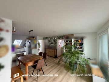 Ansprechende Drei-Zimmer-Wohnung mit Wintergarten und Garage in ruhiger Lage Sennfelds, 97526 Sennfeld, Etagenwohnung