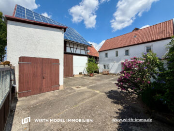 Reserviert. Wohnhaus mit Hoffläche und Nebengebäuden in Kronungen, 97490 Poppenhausen / Kronungen, Haus